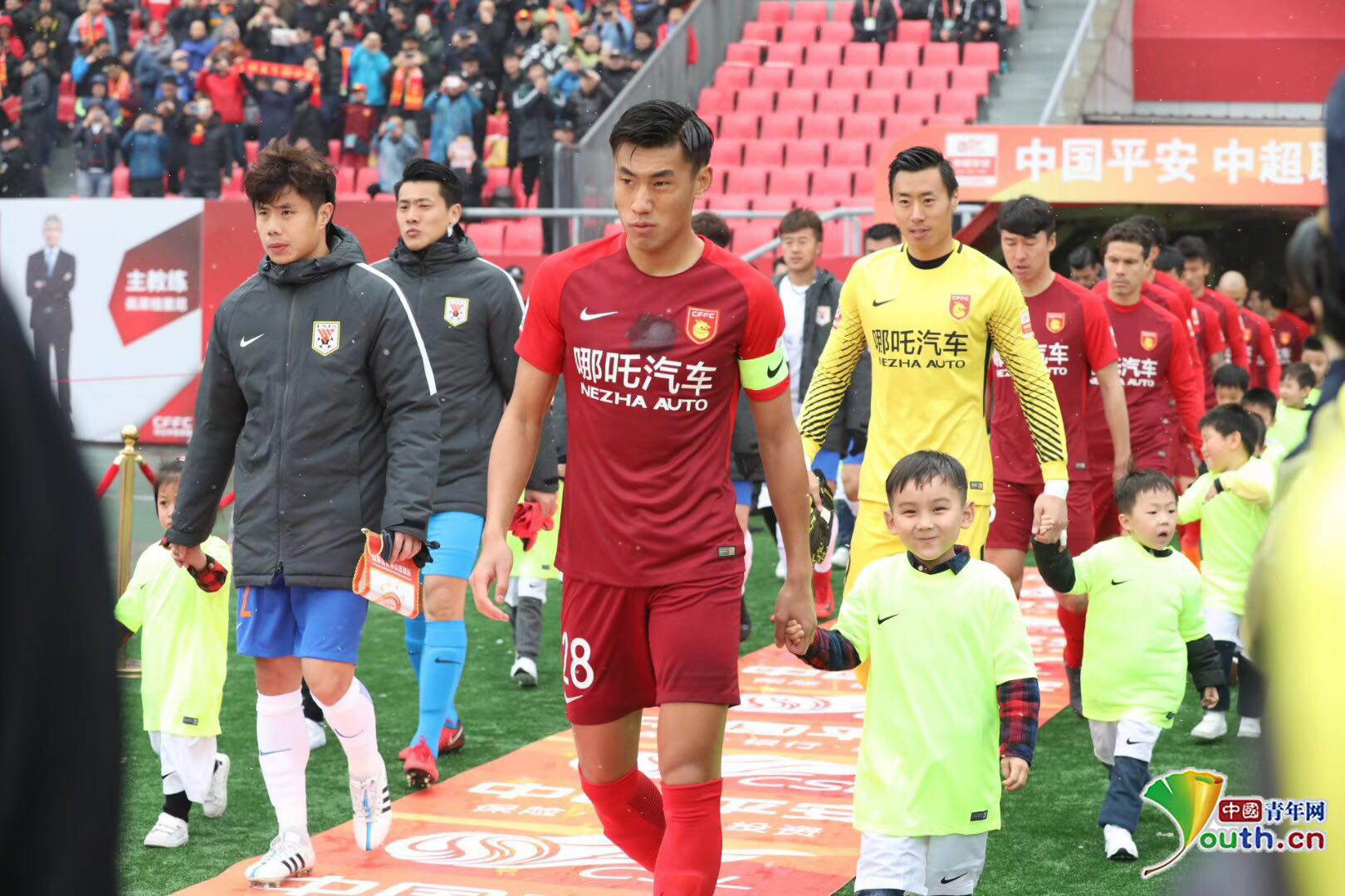 U22国足12月集训并参加U23亚洲杯29人名单：王钰栋、徐彬入选（U22国足12月集训名单公布，29人征战U23亚洲杯：王钰栋、徐彬在列）